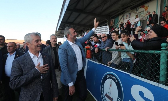 ŞAHİNBEY BELEDİYESİ’NDEN 104.000 ÖĞRENCİYE BİSİKLET