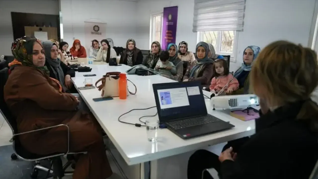 Koşuyolu Kadın Yaşam Merkezi’nde meme kanserinde erken tanı semineri