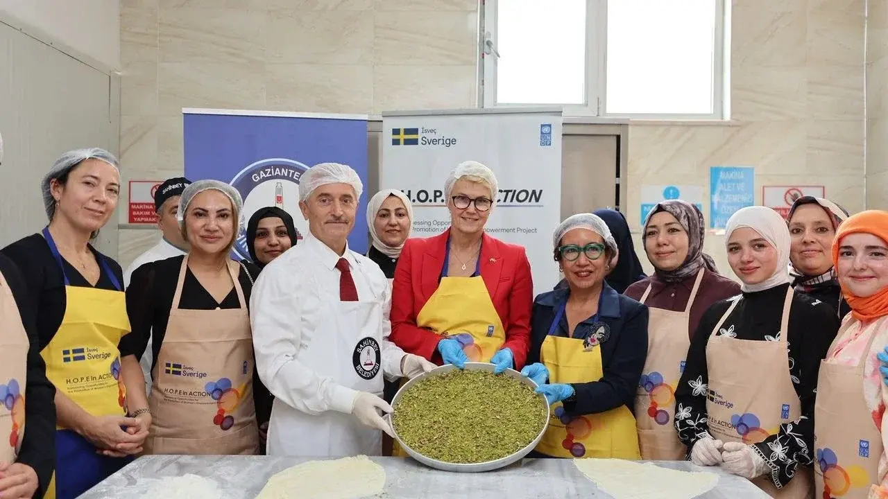 İsveç Büyükelçisi Gaziantep Baklavası Açtı