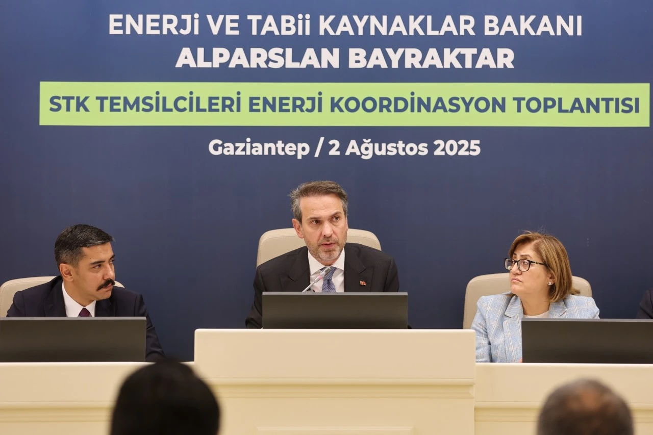 BAKAN BAYRAKTAR BAŞKAN FATMA ŞAHİN'İN DAVETİ ÜZERİNE GAZİANTEP'E GELDİ