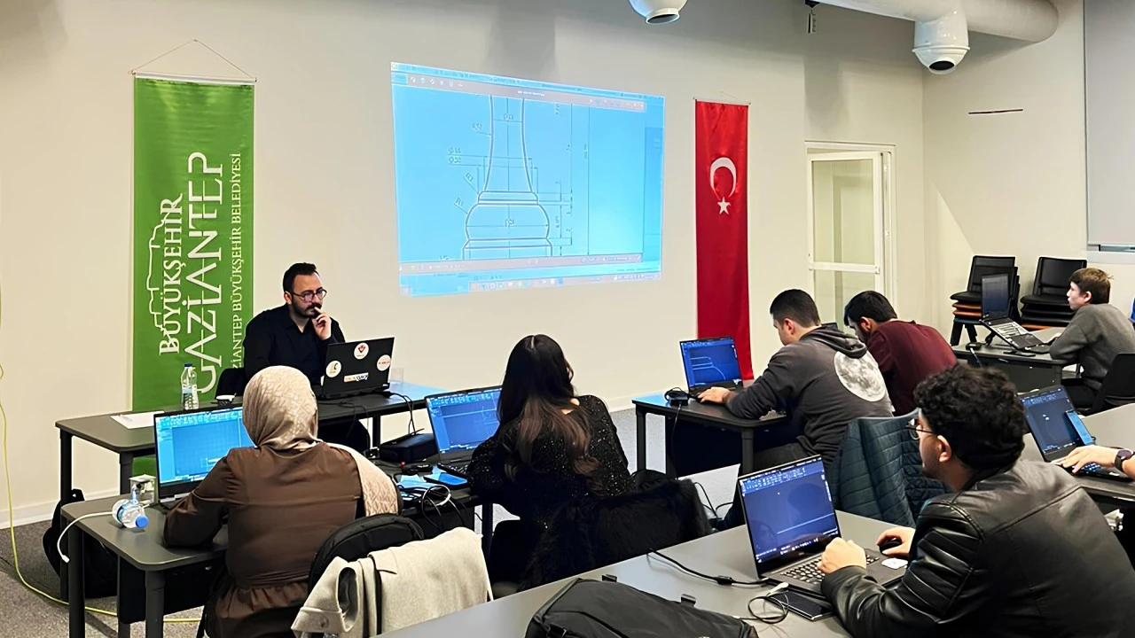 M&Uuml;ZEYYEN ERKUL GAZİANTEP BİLİM MERKEZİ&rsquo;NDE İFTARDAN SAHURA EĞİTİM SEFERBERLİĞİ