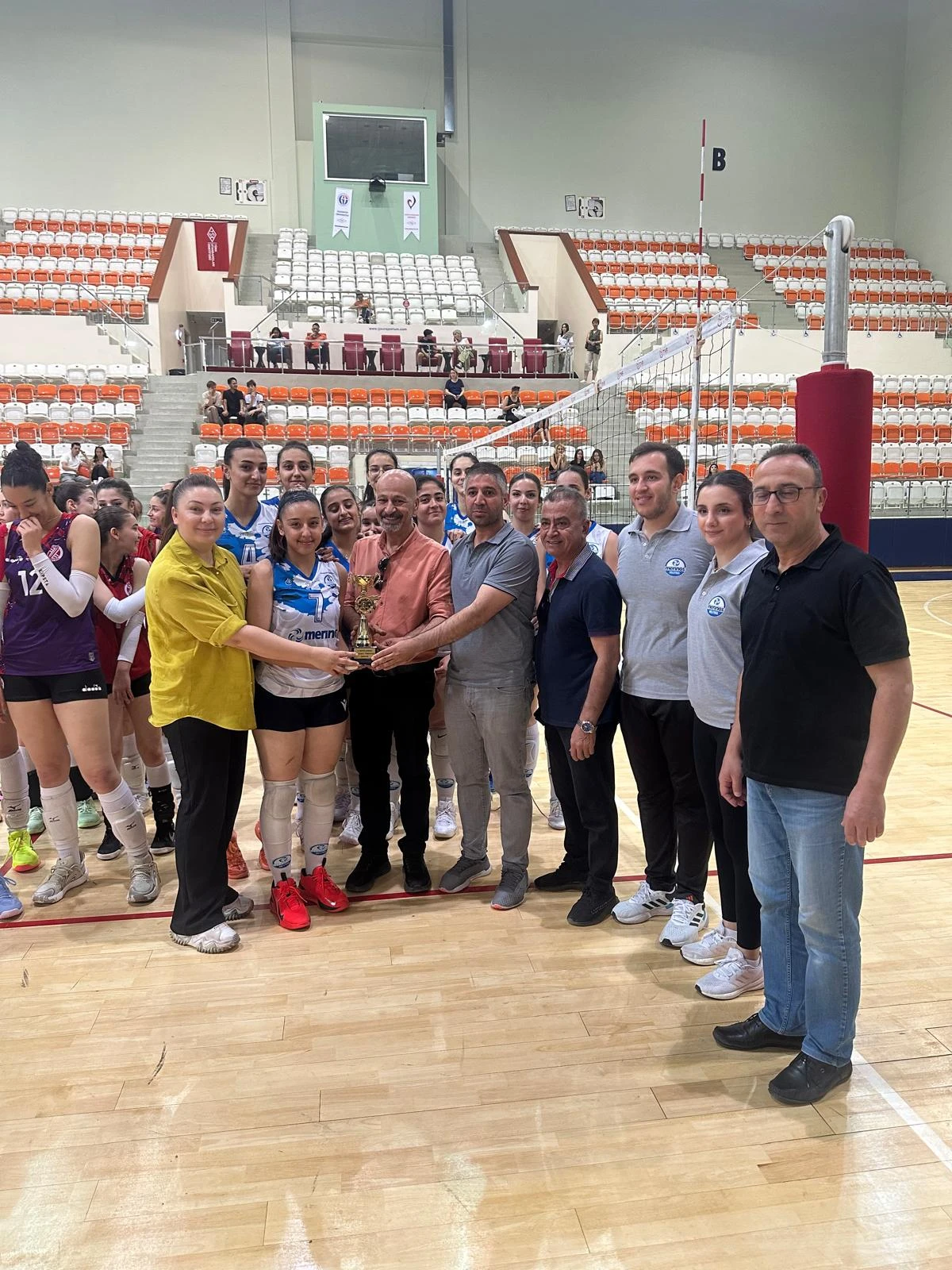 2. BETÜL ÇOBAN VOLEYBOL TURNUVASINDA ŞAMPİYON MERİNOS SPOR OLDU