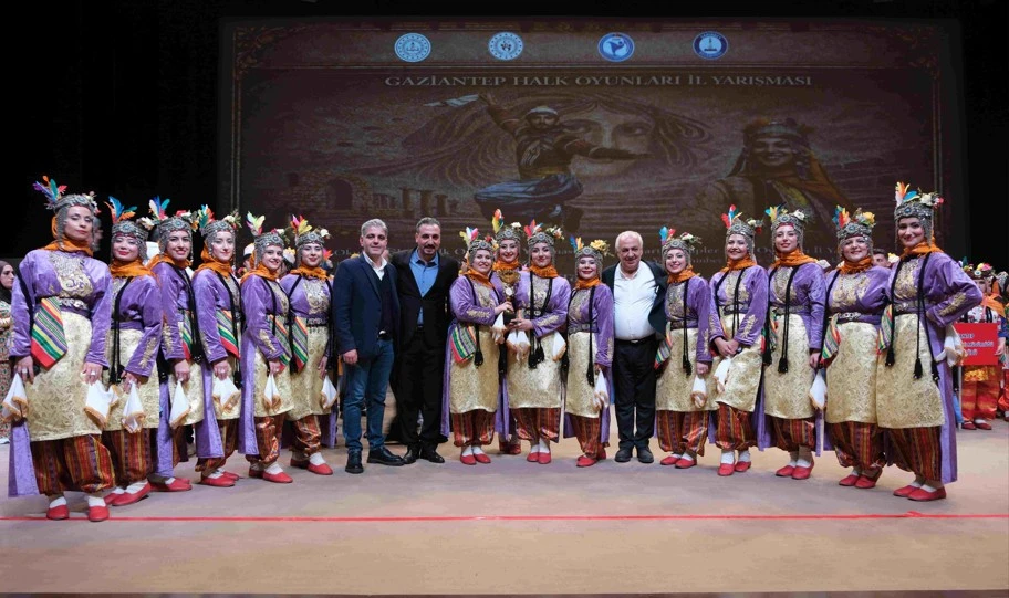 GAZİANTEP'TE HALK OYUNLARI İL YARIŞMASI COŞKUSU