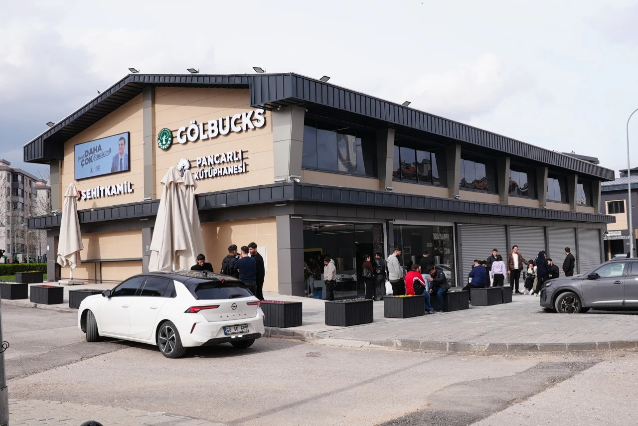 GEN&Ccedil;LER, HAYALLERİNE ŞEHİTKAMİL&rsquo;DE HAZIRLANIYOR