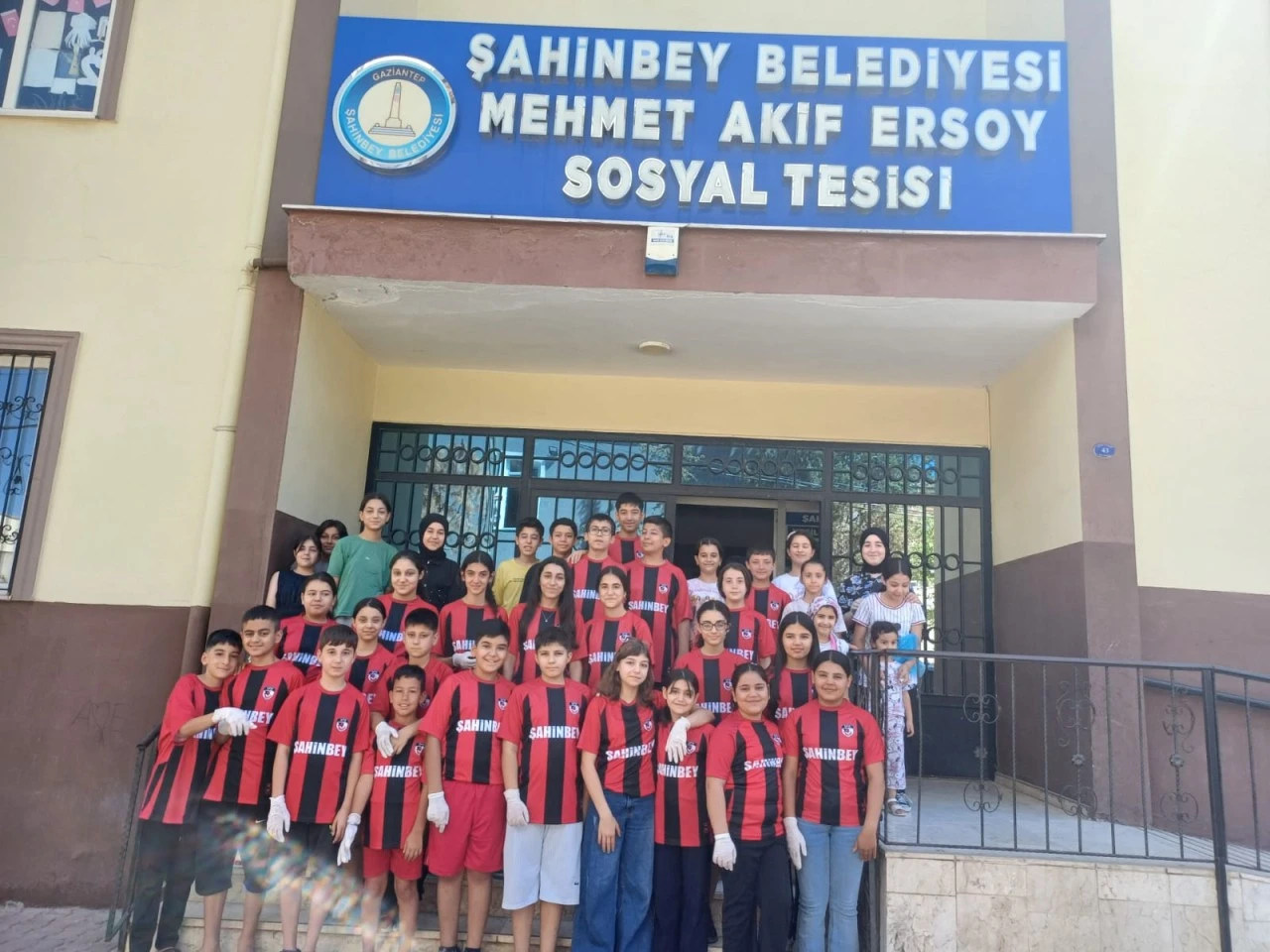 ŞAHİNBEYLİ ÇOCUKLARDAN ÖRNEK DAVRANIŞ