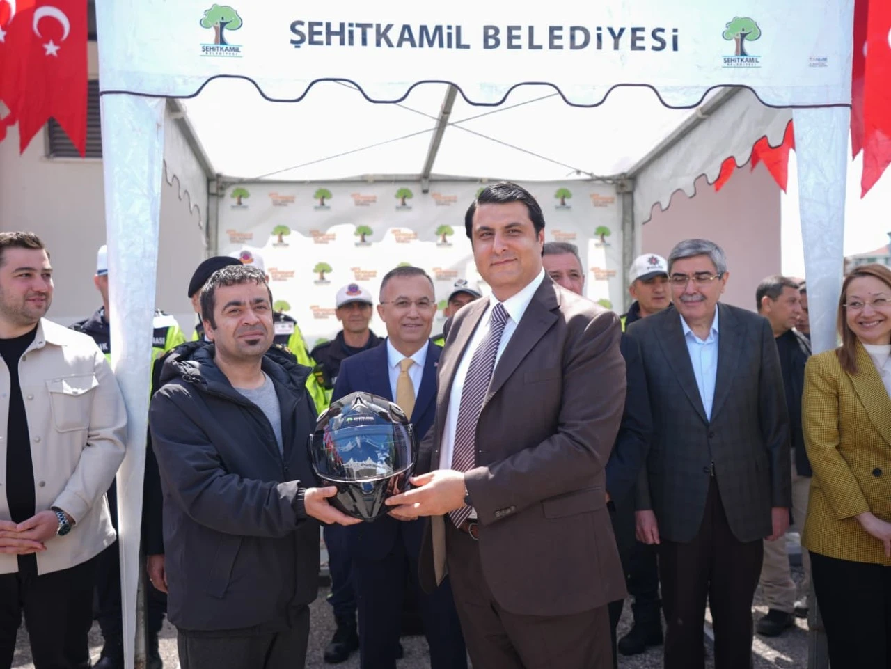 YILMAZ: &ldquo;&Ccedil;OCUKLARIMIZIN BİLİN&Ccedil;Lİ BİREYLER OLARAK YETİŞMESİNİ &Ouml;NEMSİYORUZ&rdquo;   