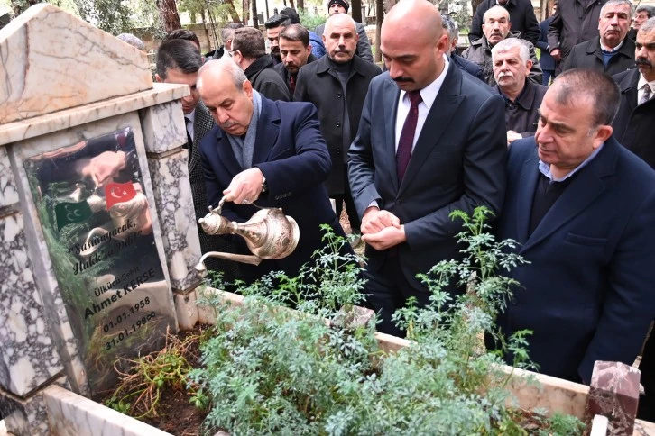 ÜLKÜCÜ ŞEHİT AHMET KERSE MEZARI BAŞINDA DUALARLA ANILDI