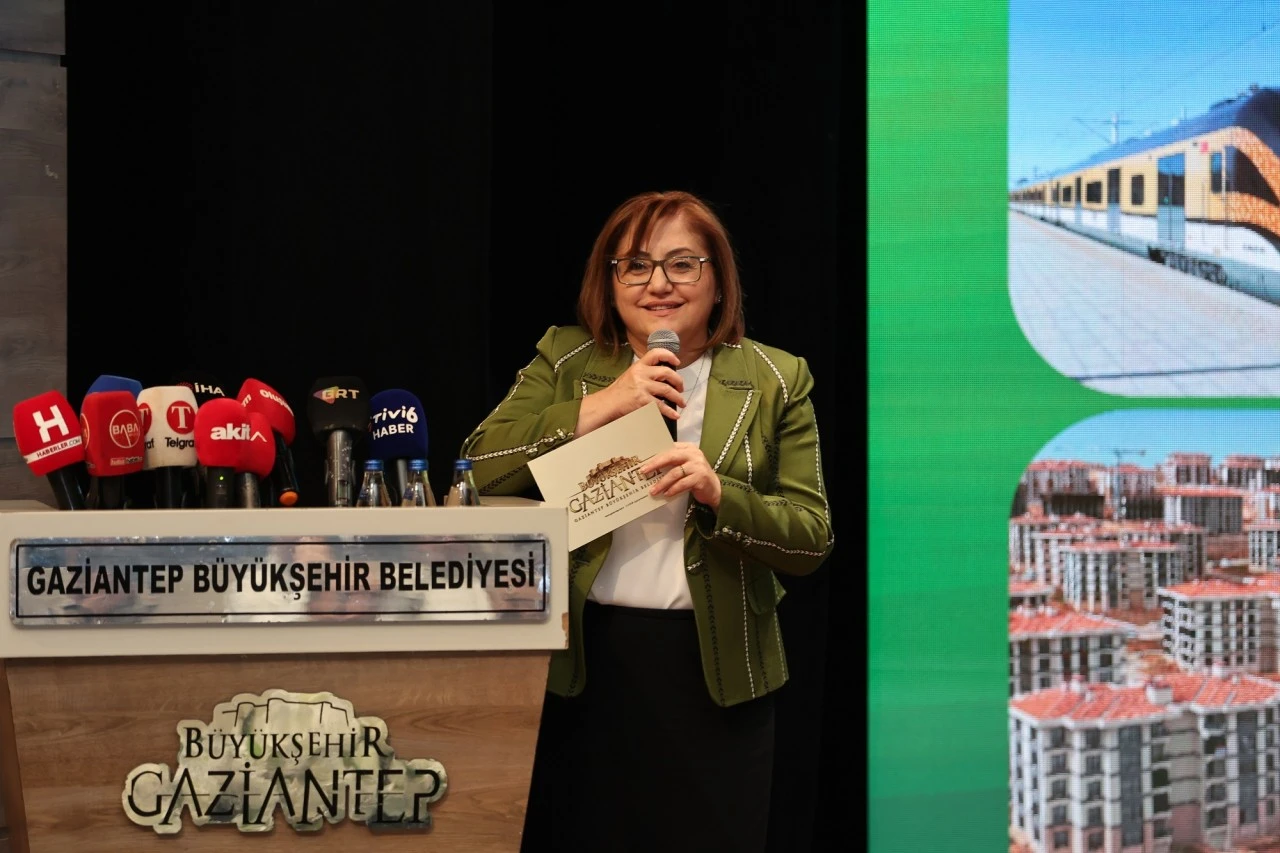 KENTTE HAYATA GE&Ccedil;İRİLEN VE PLANLANAN PROJELER KAMUOYUYLA PAYLAŞILDI