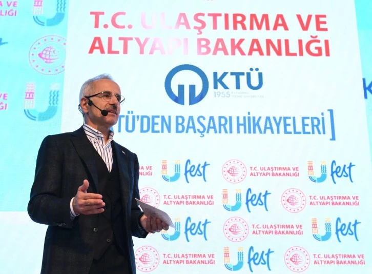 BAKAN URALOĞLU, TRABZON’DA DÜZENLENEN ‘U-FEST’ ETKİNLİKLERİNE KATILDI