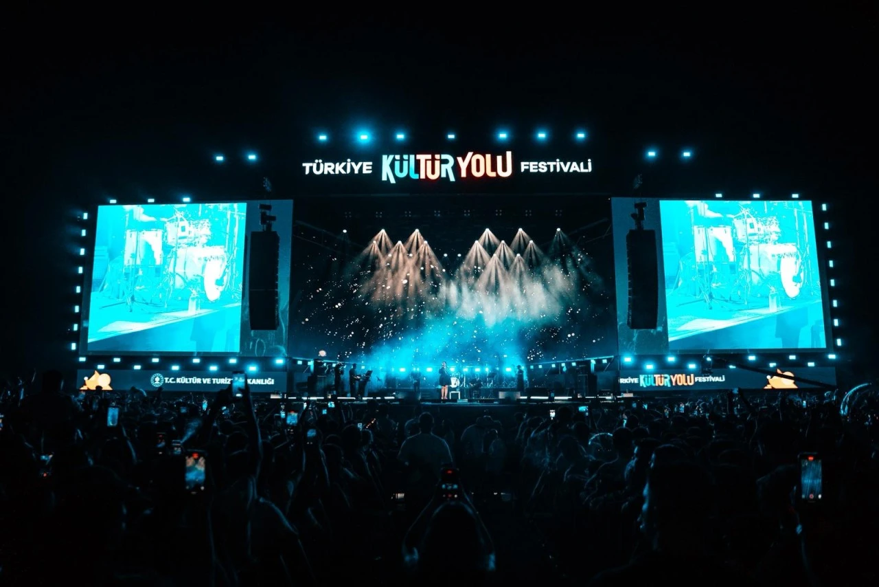 GASTROANTEP FESTİVALİ’NDE TUĞÇE KANDEMİR RÜZGARI ESTİ!