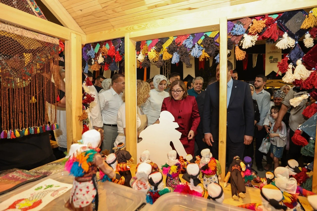 YAKLAŞIK 160 BİN KİŞİ HEMŞEHRİ DERNEKLERİ FESTİVALİ&rsquo;NDE BULUŞTU
