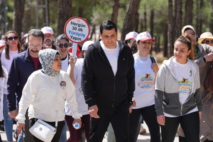 BAŞKAN YILMAZ, SAĞLIKLI YAŞAMI TEŞVİK ETMEK İÇİN YÜRÜDÜ