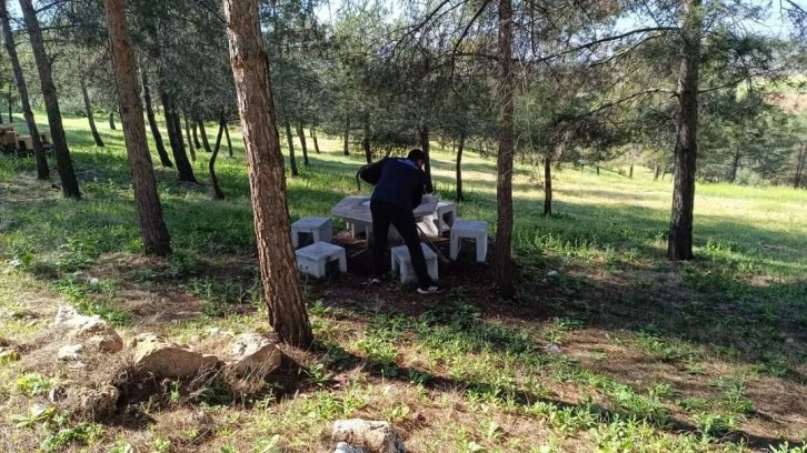 Nizip’teki mesire alanları temizleniyor