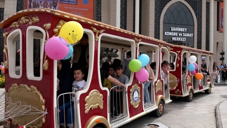 ŞAHİNBEY BELEDİYESİ’NİN ÇOCUK ŞENLİĞİNE YOĞUN İLGİ