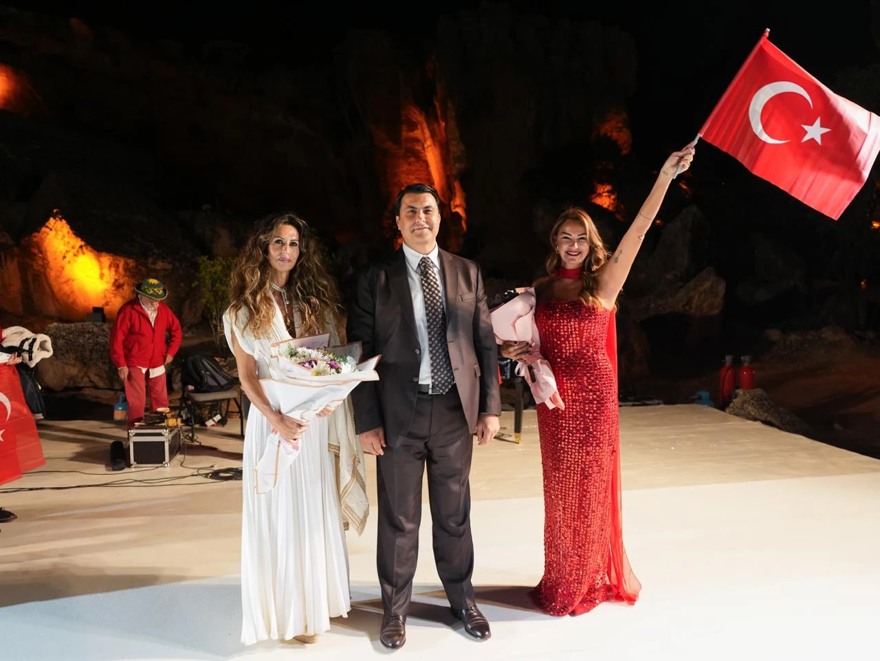 ŞEHİTKAMİL’DEN DÜLÜK’TE MUHTEŞEM GECE