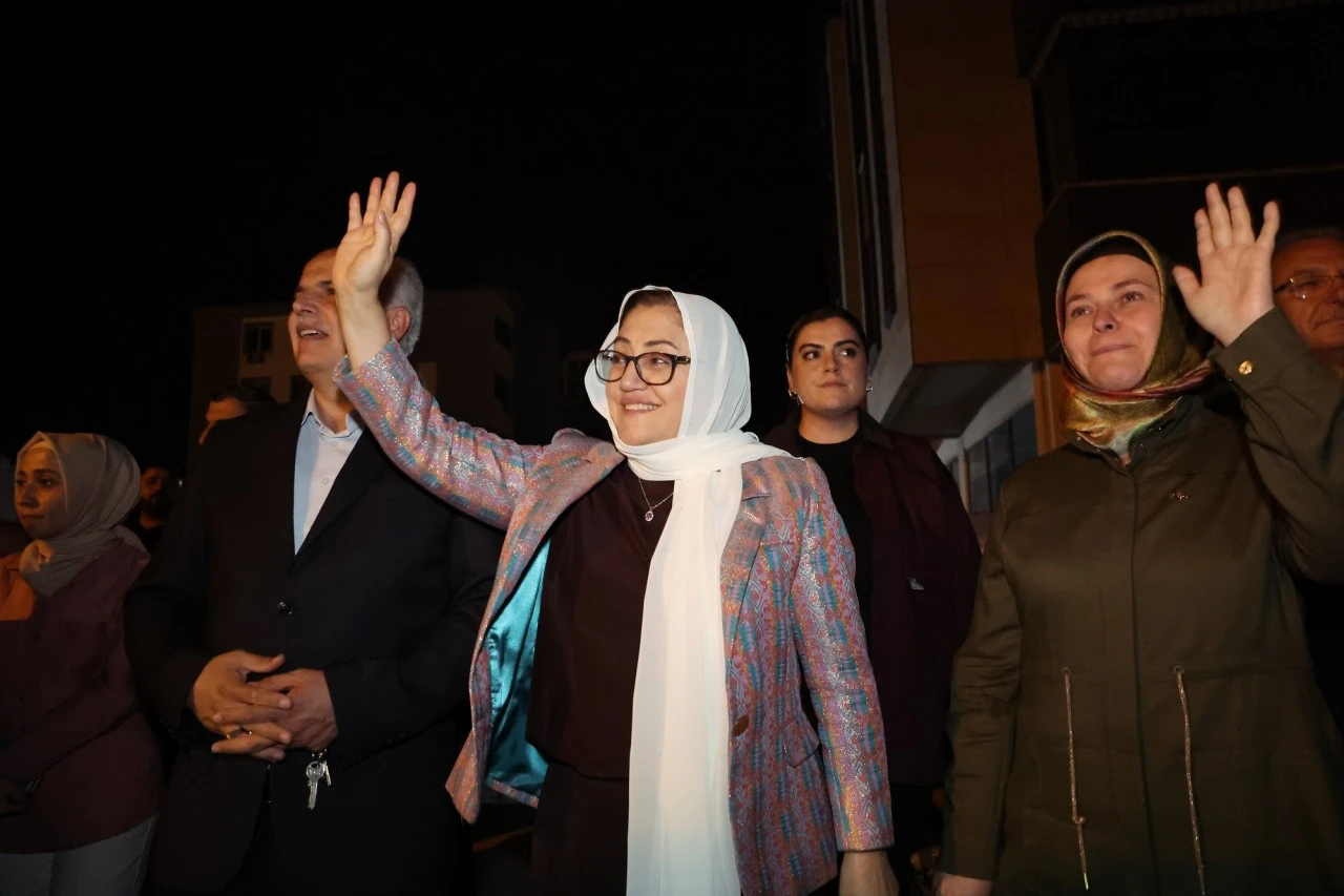 UMRE’YE GİDECEK İLK KAFİLE İÇİN  UĞURLAMA TÖRENİ DÜZENLENDİ