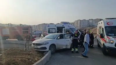 Siirt’te Otomobil ile Motosiklet Çarpıştı: 2 Yaralı