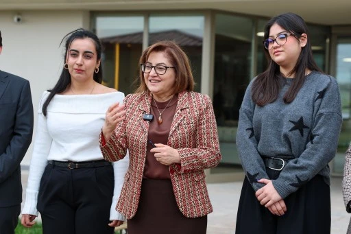 BAŞKAN ŞAHİN&rsquo;DEN &Uuml;NİVERSİTE &Ouml;ĞRENCİLERİNE YENİ M&Uuml;JDE!