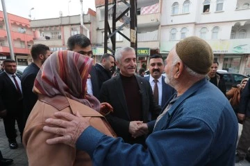 BAŞKAN TAHMAZOĞLU ESNAF VE VATANDAŞLARLA BİR ARAYA GELDİ