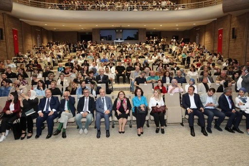 BÜYÜKŞEHİR ŞEHİR TİYATROSU’NDAN UNUTULMAZ PRÖMİYER