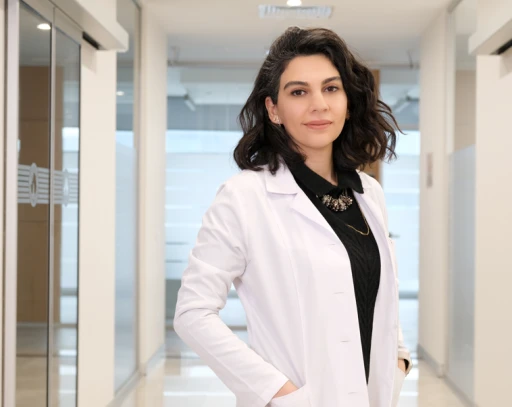 Diş etlerindeki yanma ve ağrı farklı sorunların habercisi olabilir!