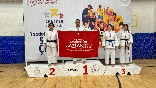 GAZİANTEP BÜYÜKŞEHİR BİRİMLERİ YOĞUN MESAİNİ SÜRDÜRÜYOR