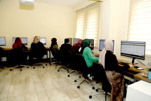 GAZİANTEP&rsquo;TE GEN&Ccedil;LERE K&Uuml;RESEL TEKNOLOJİ EĞİTİMİ