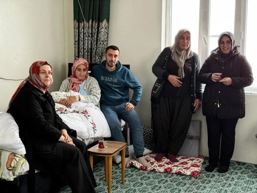 GAZİANTEP B&Uuml;Y&Uuml;KŞEHİR, YENİ YILIN İLK BEBEĞİNİ G&Uuml;VENLE EVİNE ULAŞTIRDI