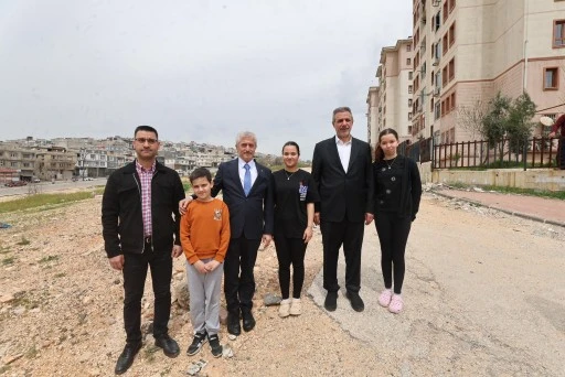 BAŞKAN TAHMAZOĞLU VATANDAŞIN YANINDA