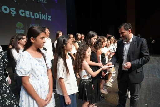 BİN 355 KURSİYER SERTİFİKA ALDI