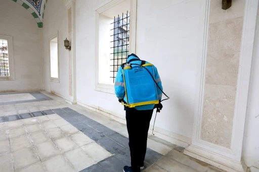  RAMAZAN &Ouml;NCESİ CAMİLERDE KAPSAMLI TEMİZLİK &Ccedil;ALIŞMASI