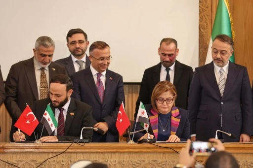 GAZİANTEP B&Uuml;Y&Uuml;KŞEHİR&rsquo;DEN HALEP&rsquo;E YEŞİL ALAN VE ULAŞIM DESTEĞİ