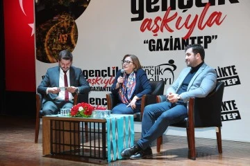 BAŞKAN ŞAHİN, KEYİFLE GENÇLERİN SORULARINI YANITLADI