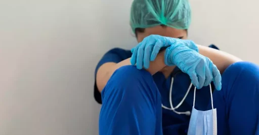 BAYRAM BİTTİ, N&Ouml;BET TARTIŞMASI BAŞLADI