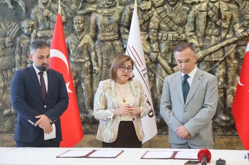 GAZİANTEP’TE BAŞARILI ÖĞRENCİLERE SINAV HAZIRLIK DESTEĞİ