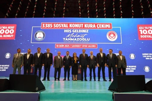 3.385 SOSYAL KONUTUN KURASINI BÜYÜK BİR HEYECANLA GERÇEKLEŞTİRDİ