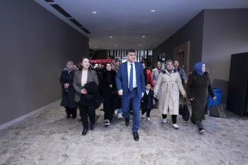 AK PARTİ KADIN VE GENÇLİK TEŞKİLATI, ŞEHİTKAMİL HİZMETLERİNİ GEZDİLER