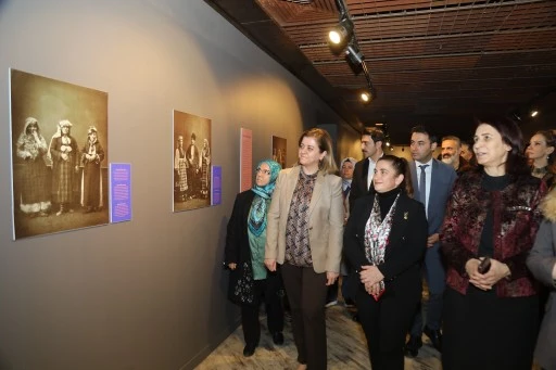 &ldquo;19. ASIRDA OSMANLI COĞRAFYASINDA KADIN&rdquo; SERGİSİ ZİYARETE A&Ccedil;ILDI
