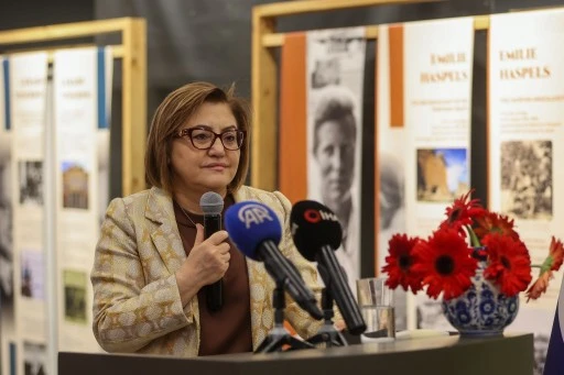 HOLLANDA İLE T&Uuml;RKİYE ARASINDAKİ 400 YILLIK BAĞ GAZİANTEP&rsquo;TE SERGİLENİYOR   