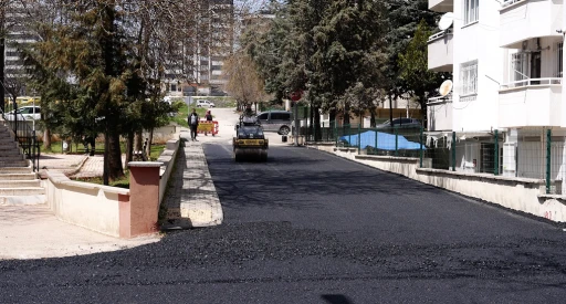 ŞEHİTKAMİL'İN YOLLARI YENİLENİYOR