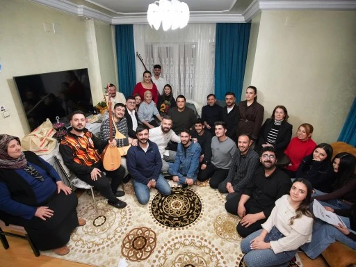 YILMAZ, GEN&Ccedil;LERE MENEMEN YAPTI