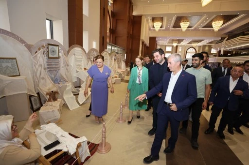 ŞAHİNBEY BELEDİYESİ YAZ OKULU KURSİYERLERİNİN EL EMEĞİ SERGİSİ AÇILDI