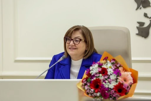 BAŞKAN ŞAHİN, BAŞARILI SPORCULARLA BİR ARAYA GELDİ