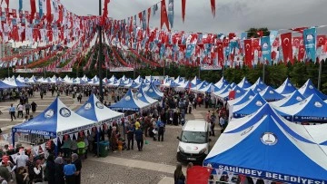 TARIM VE GIDANIN GELECEĞİ ŞEHİTKAMİL’DE KONUŞULDU     -BEREKETOĞLU: “GIDA DENETİMLERİNDE YENİ BİR YASAL DÜZENLEME GEREKİYOR”  Şehitkamil Belediyesi ev sahipliğinde gerçekleşen “Tarım ve Gıdanın Geleceğinde Yerel Yönetiml