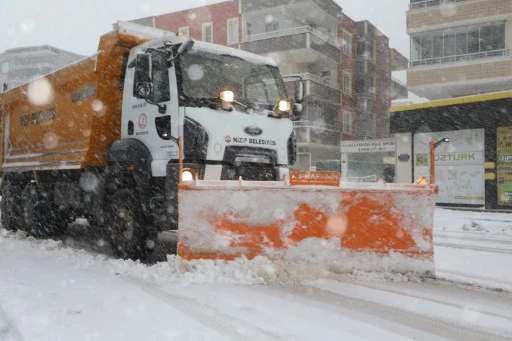 Nizip Belediyesi Kar Mesaisinde