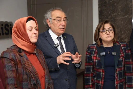 PROF. DR. NEVZAT TARHAN: 