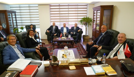 Prof. Dr. Yusuf Halaçoğlu’nu ziyaret etti.