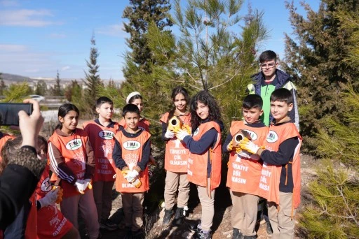 ŞEHİTKAMİL&rsquo;DE &Ccedil;EVRE BİLİNCİ ORMANDA YEŞERDİ   