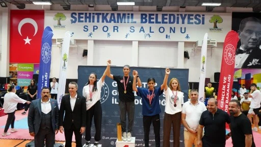 ŞEHİTKAMİL’DEN KUSURSUZ EV SAHİPLİĞİ