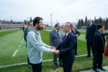 Vali Çeber’den Gaziantep Futbol Kulübüne ziyaret